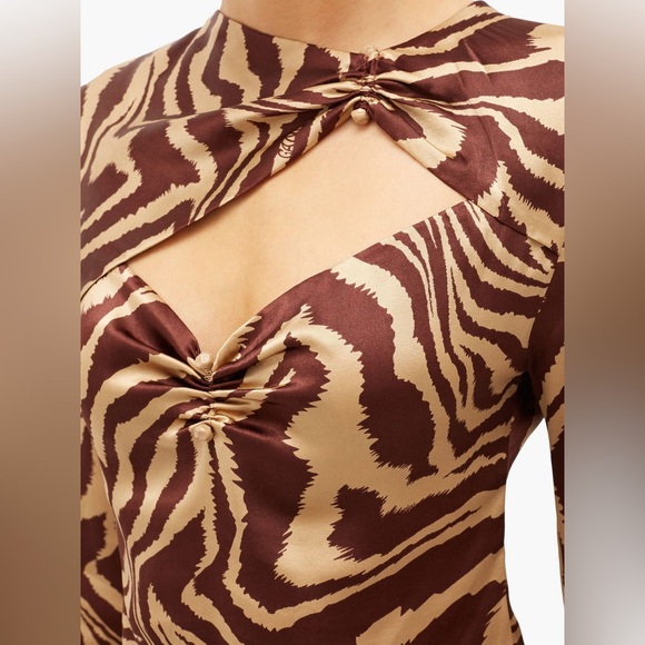 GANNI Asymmetric Tiger-Print Silk-Blend Blouse - Picture 6 of 11